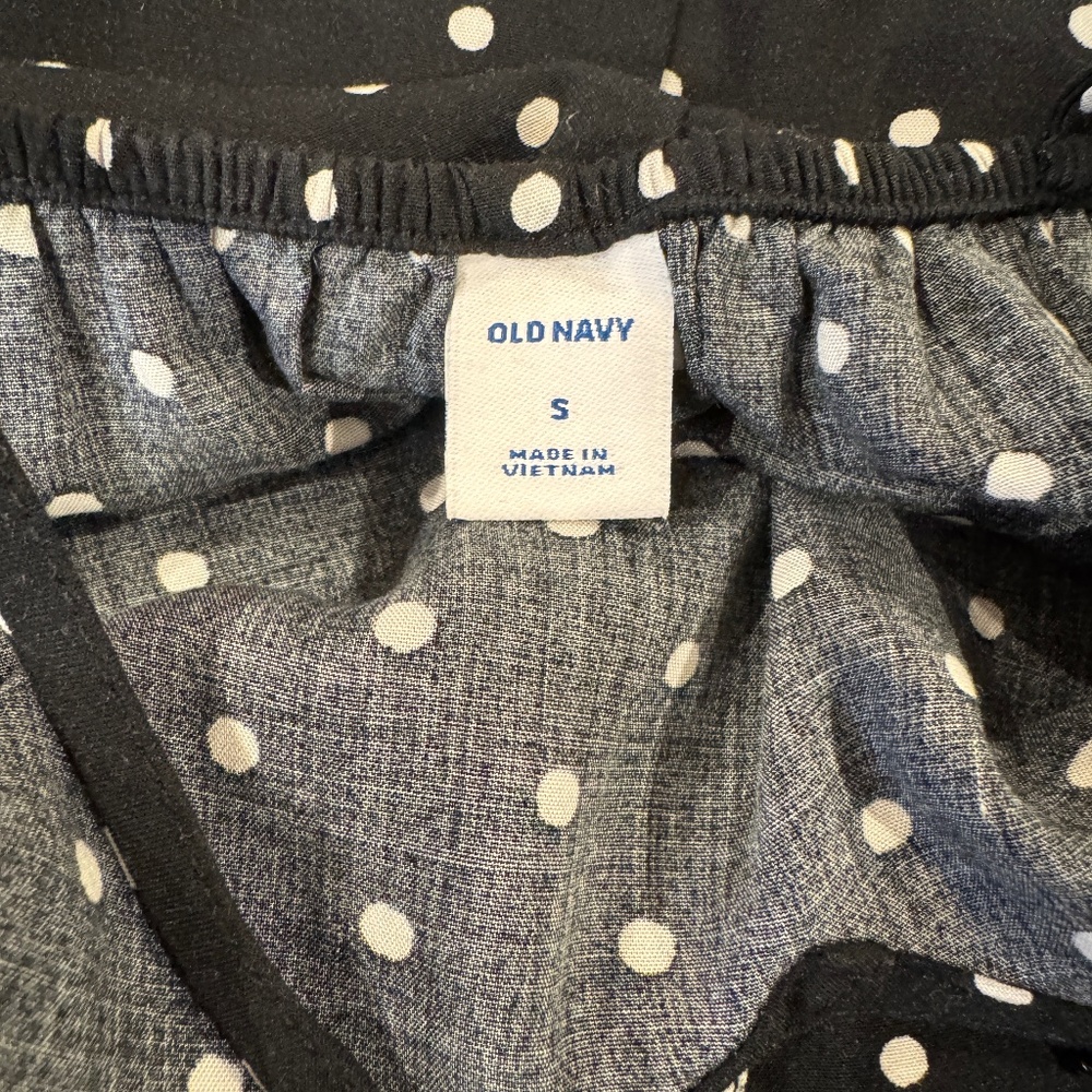 Sleeveless V-Neck Maxi Shift Dress Old Navy - Picture 3 of 6